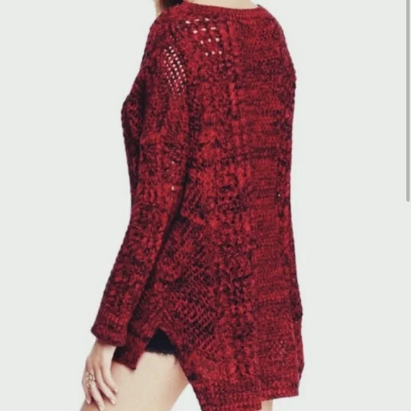 Express Red & Black Oversized Cable Knit Chunky Sweater - Picture 4 of 10